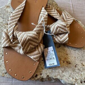 NWT Tan & Cream Women's Knotted Sandals Slip-ons Sz 7.5